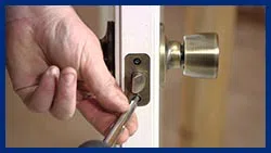 Boston Locksmith Service Boston, MA 617-206-2138 - emergency-locksmith-opening